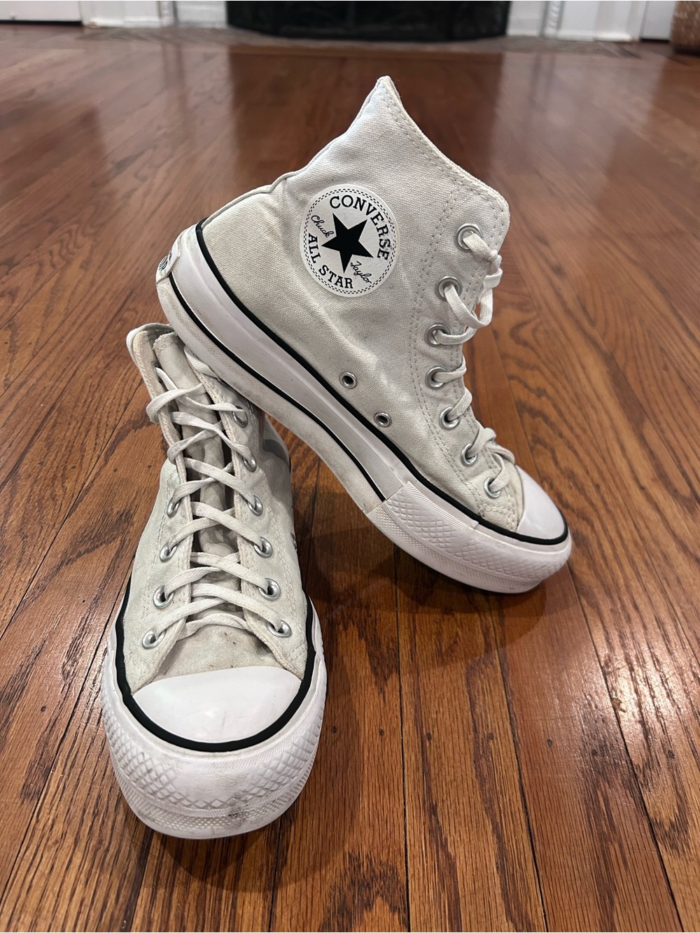 Converse Chuck Taylor All Star High Top platform Sneakers - size 7